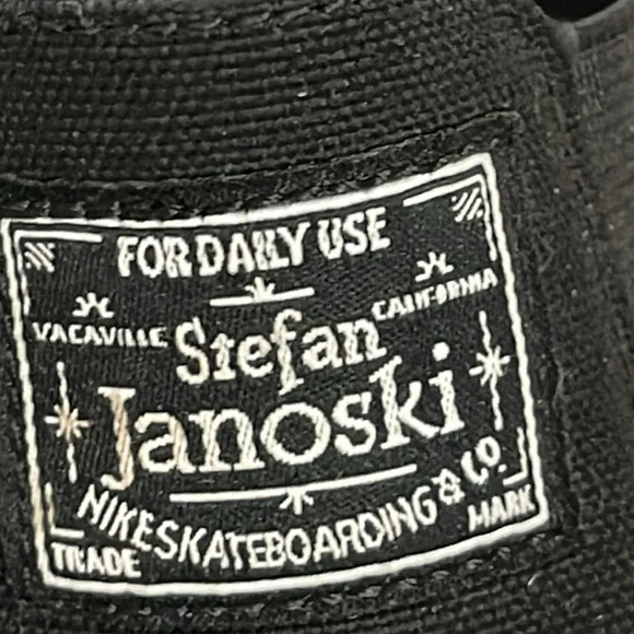 NIKE SB JANOSKI CANVAS SLIP ON SKATEBOARDING SNEAKERS BLACK  sz 5Y = 6.5 WOMENS - Picture 3 of 14